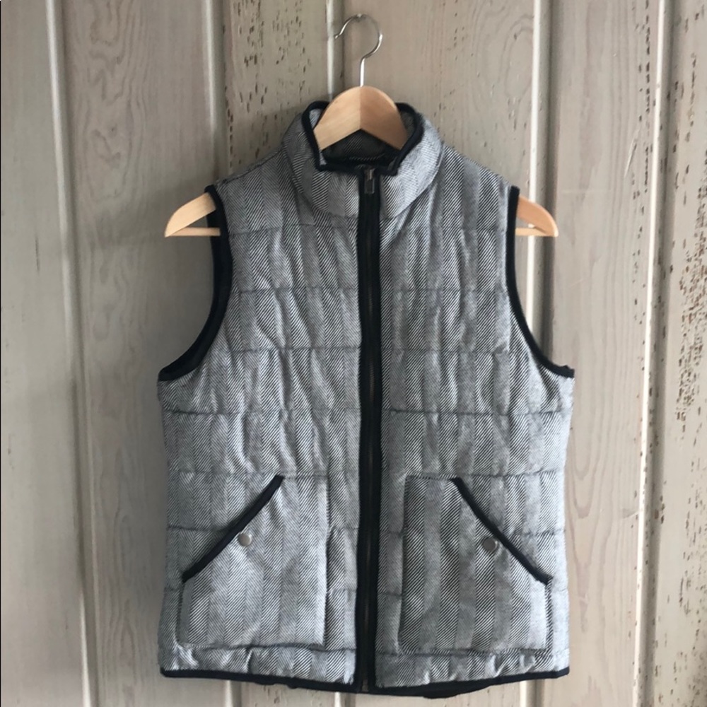 Black and white patterned vest